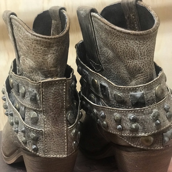 Circle G Saddle Studded Strap Ankle Boot - Picture 3 of 5